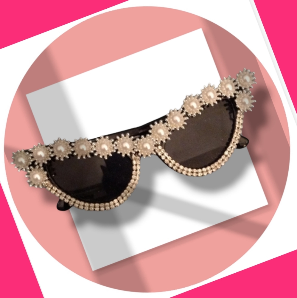 NEW/ Pearl Embellished Sunglasses GREAT STOCKING STUFFER!!!